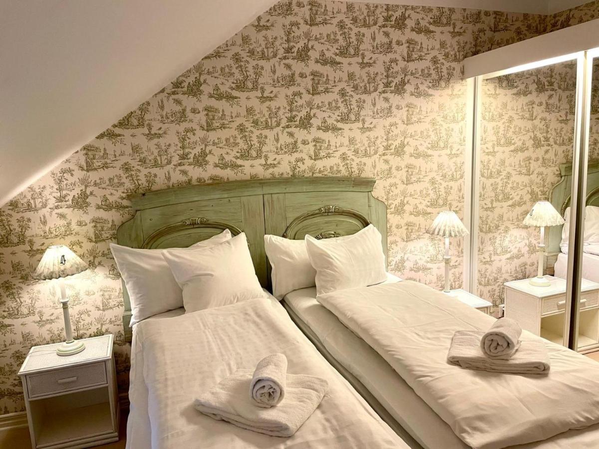 Apertins Hotell Kil Eksteriør billede